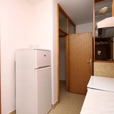 Jelsa 4017b * Jelsa (Hvar)